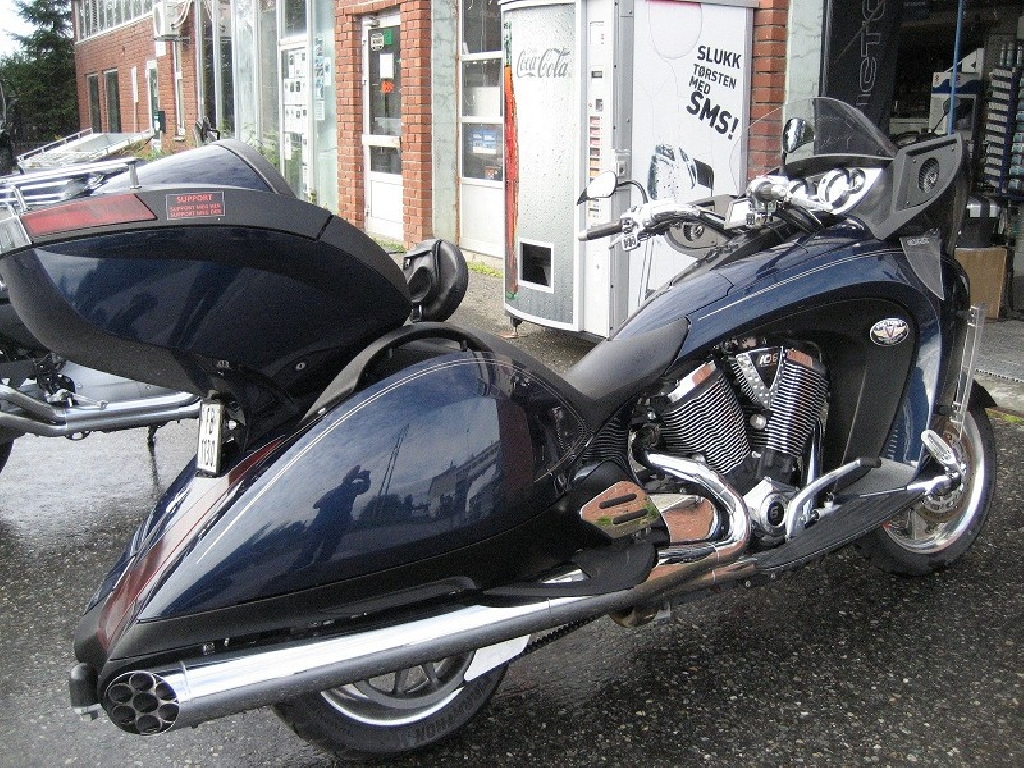 VICTORY Vision Tour  2010 photo 2