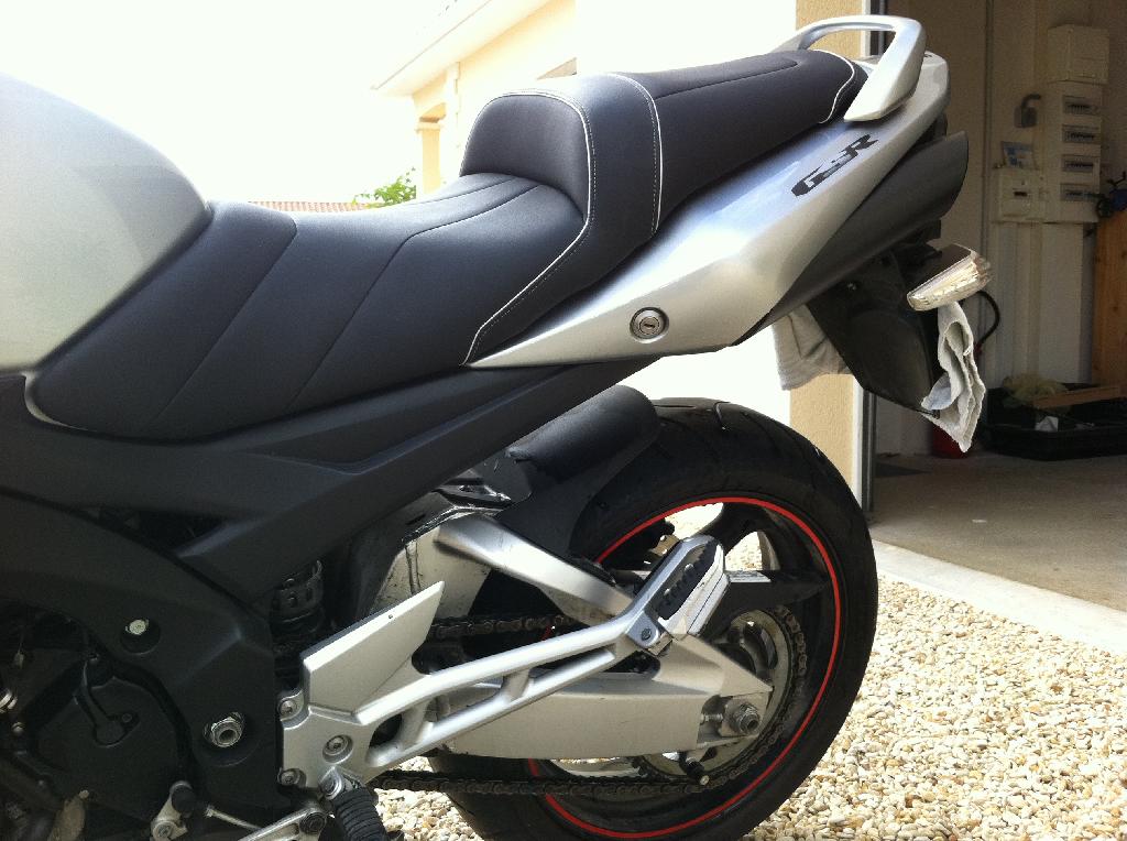 SUZUKI GSR 600  2008 photo 2