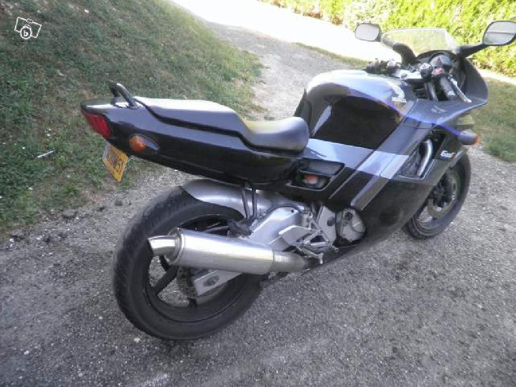 Moto HONDA CBR 600 F  occasion