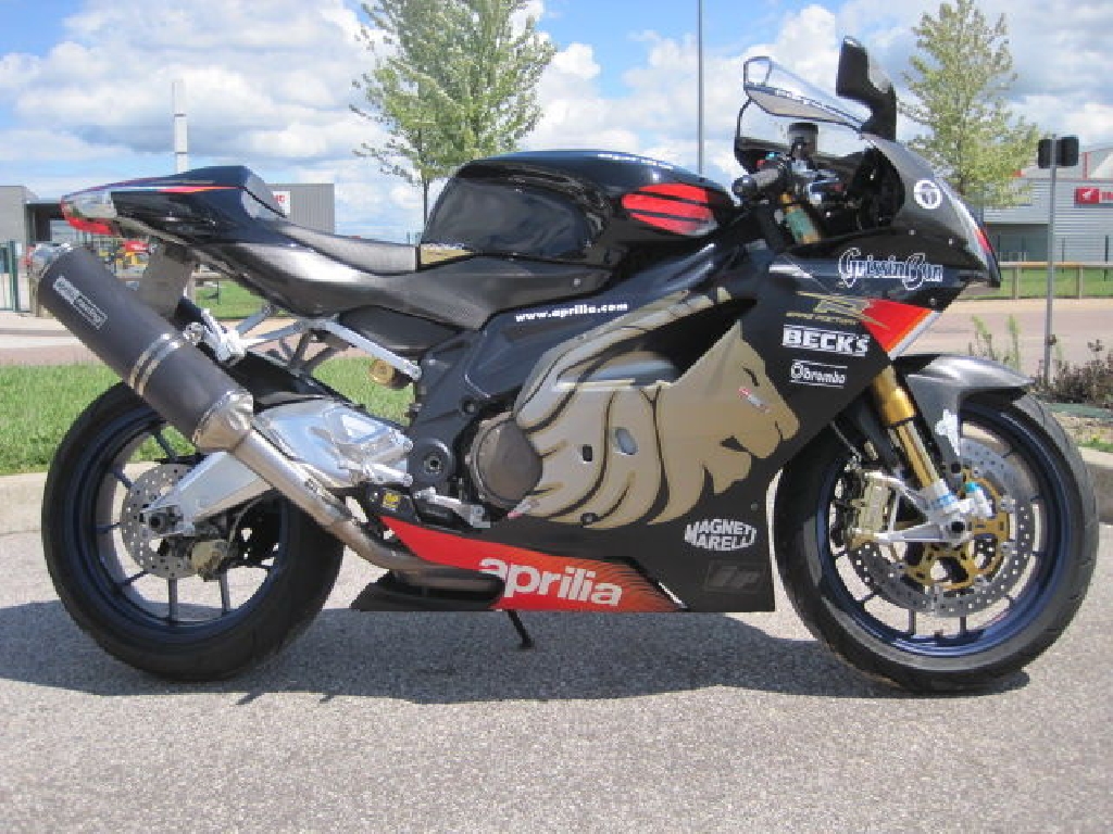 Moto APRILIA RSV 1000  occasion