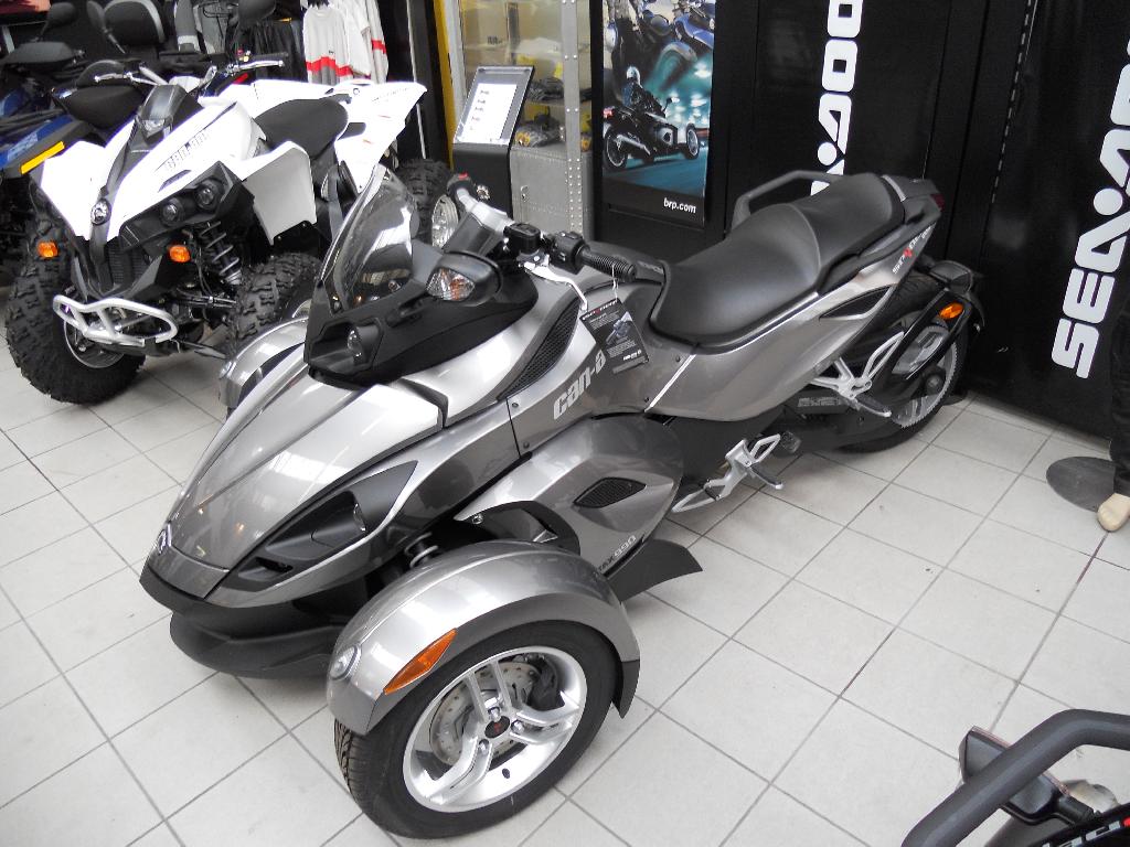 Moto CAN-AM Spyder rs sm5 occasion