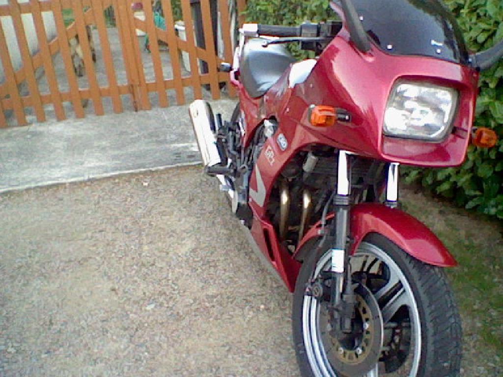 KAWASAKI GPZ 750  1986 photo 3