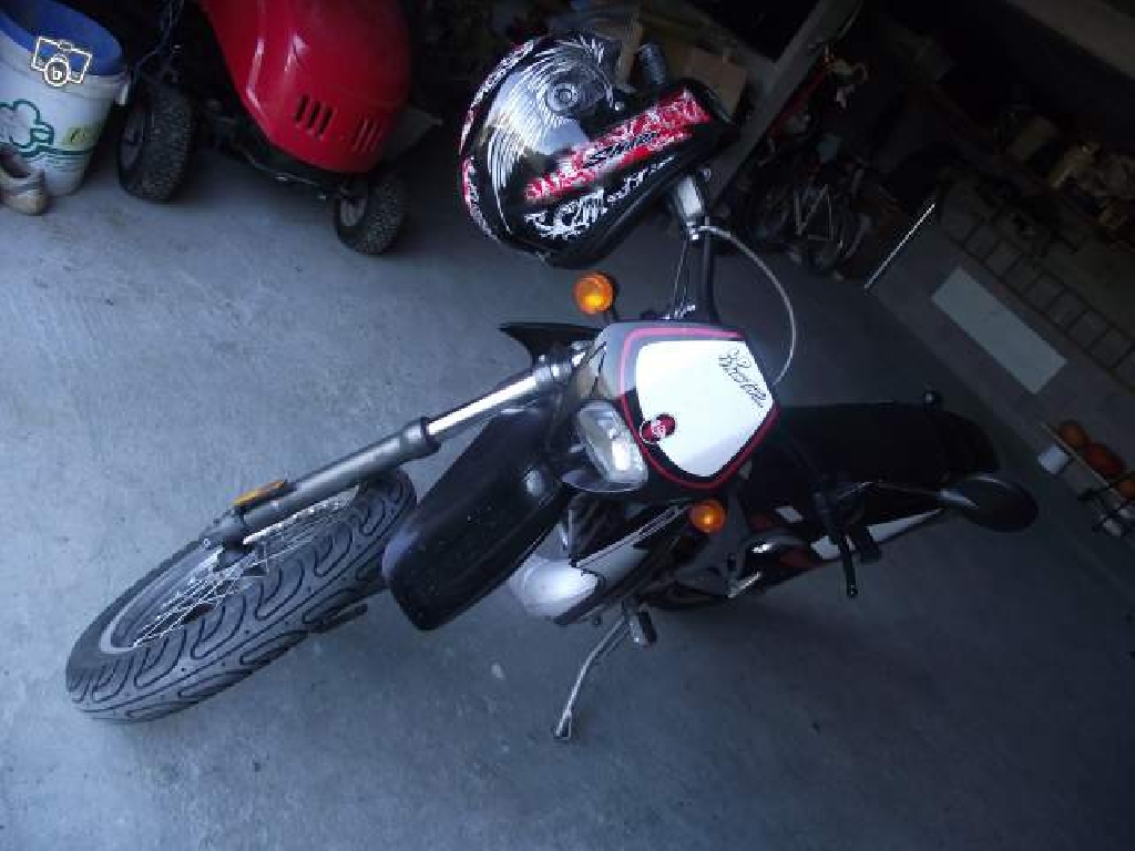 GILERA SMT 50  2010 photo 2