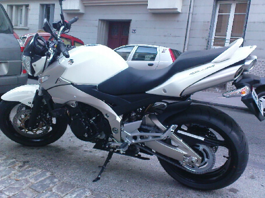 Moto SUZUKI GSR 600  occasion