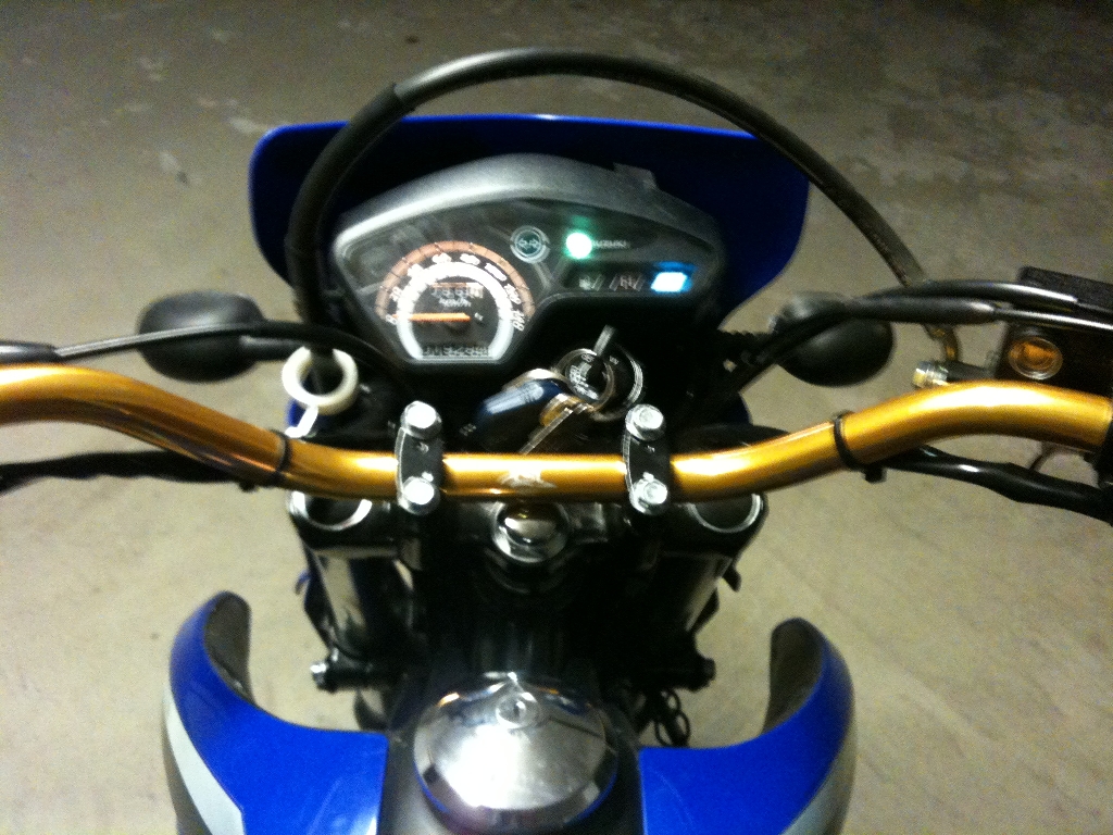 SUZUKI DR 125 SM  2010 photo 2