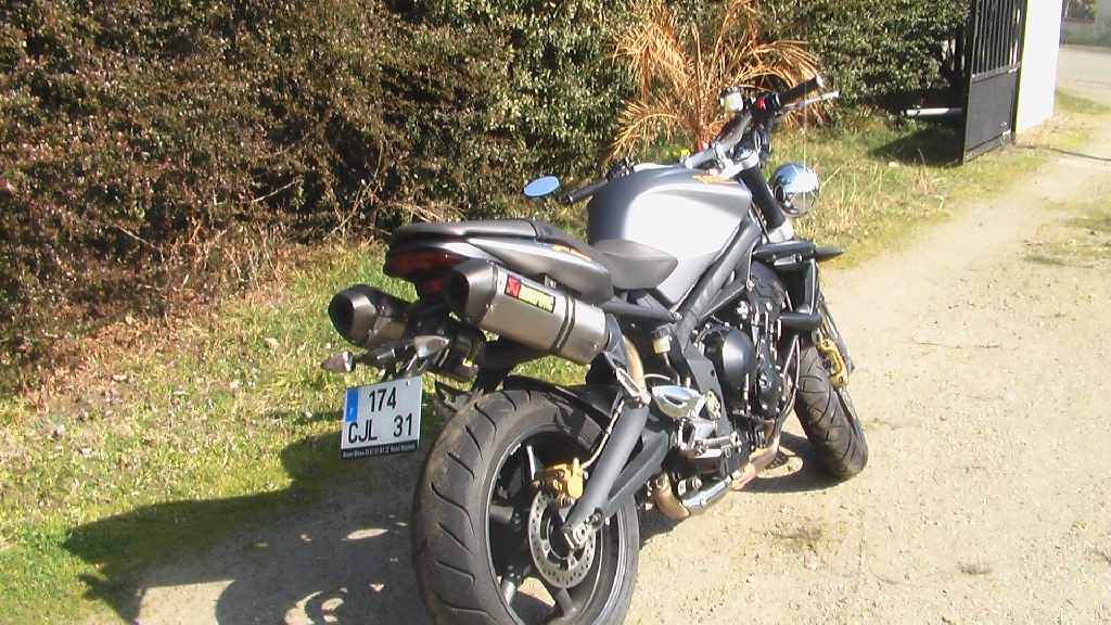TRIUMPH Street Triple 675 R  2008 photo 2