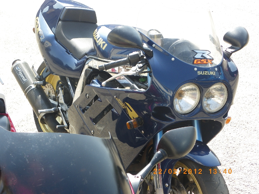 SUZUKI GSX-R 750  1988 photo 3
