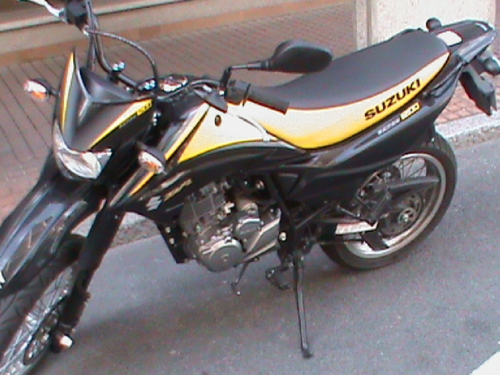 Moto SUZUKI DR 125 SM  occasion