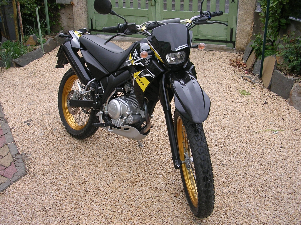 YAMAHA XT 125 R  2009 photo 3