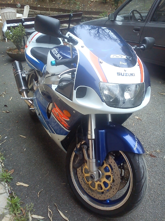 SUZUKI GSX-R 750  1996 photo 3