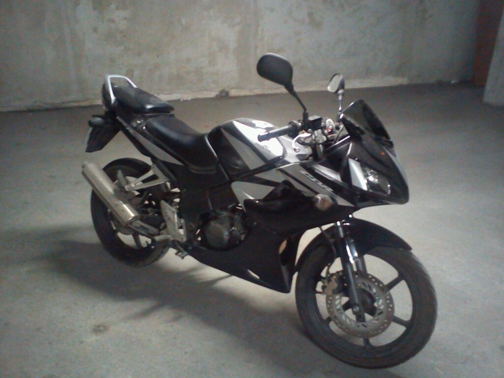 Moto HONDA CBR 125  occasion