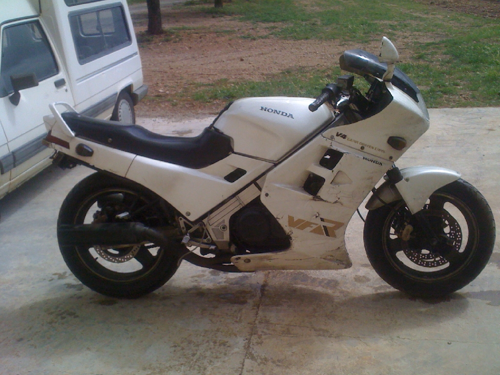 Moto HONDA VFR 750  occasion