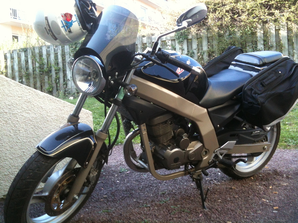 Moto DAELIM Roadwin  occasion