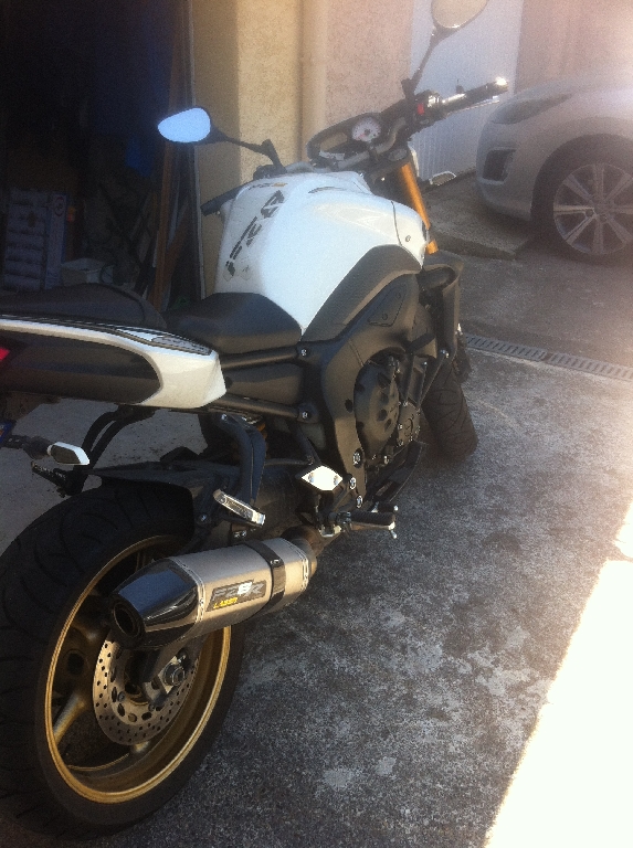 YAMAHA FZ8 N SP-R 2011 photo 2