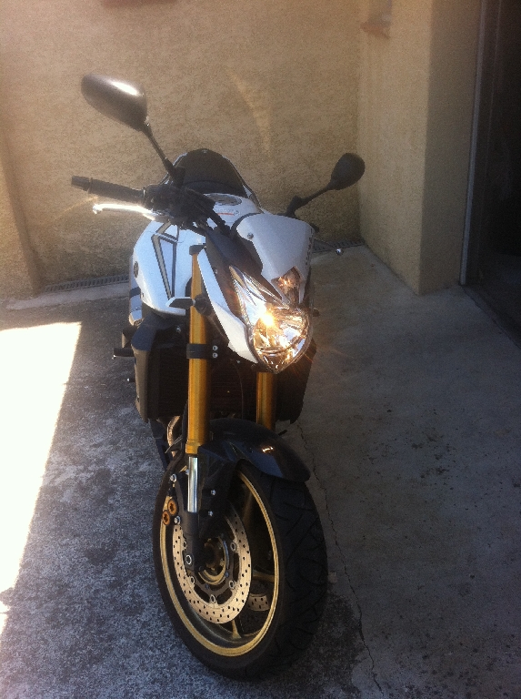 YAMAHA FZ8 N SP-R 2011 photo 3