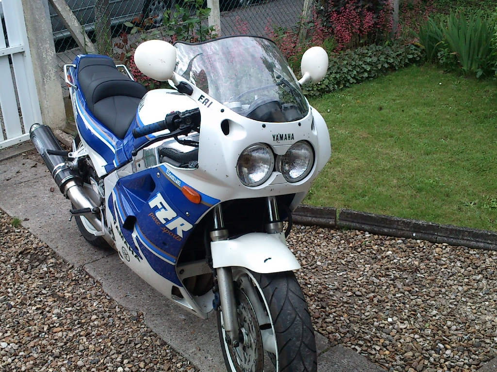YAMAHA FZR 1000 genesis 1988 photo 2