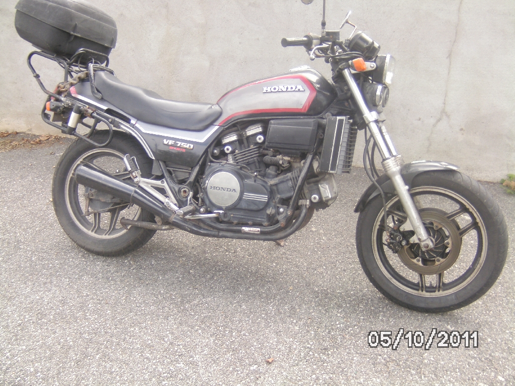 Moto HONDA  VF 750 S  occasion