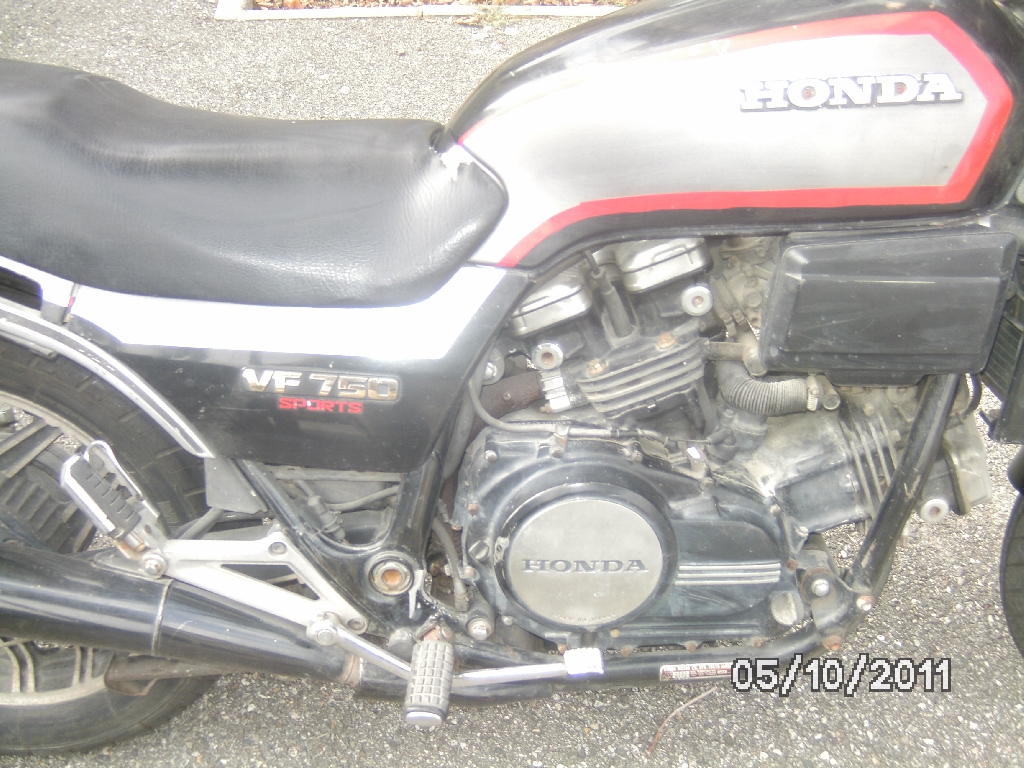 HONDA  VF 750 S  1985 photo 2