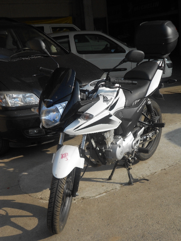 HONDA CBF 125  2011 photo 2