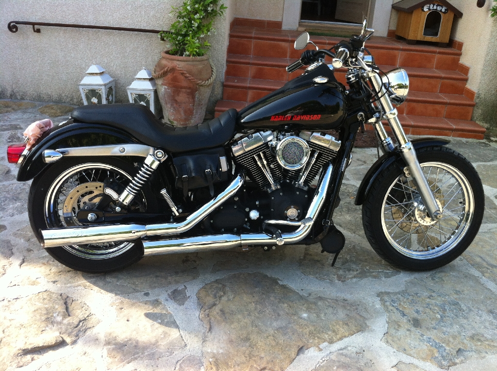 Moto HARLEY-DAVIDSON Dyna Street Bob  occasion