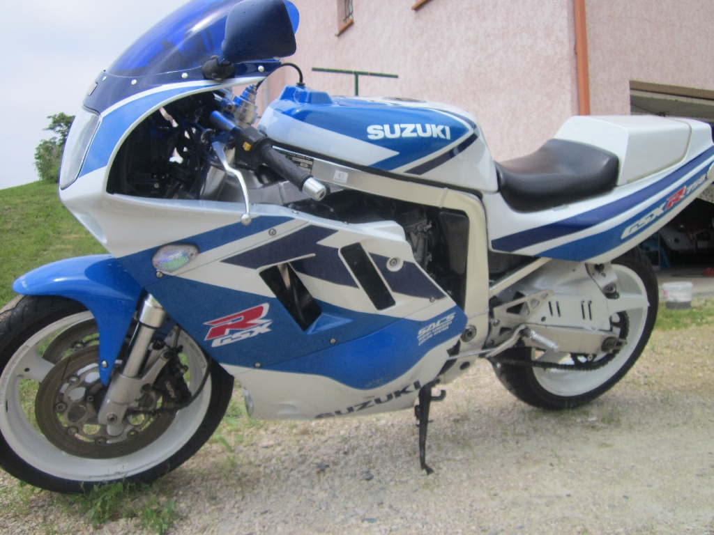 SUZUKI GSX-R 750  1991 photo 2