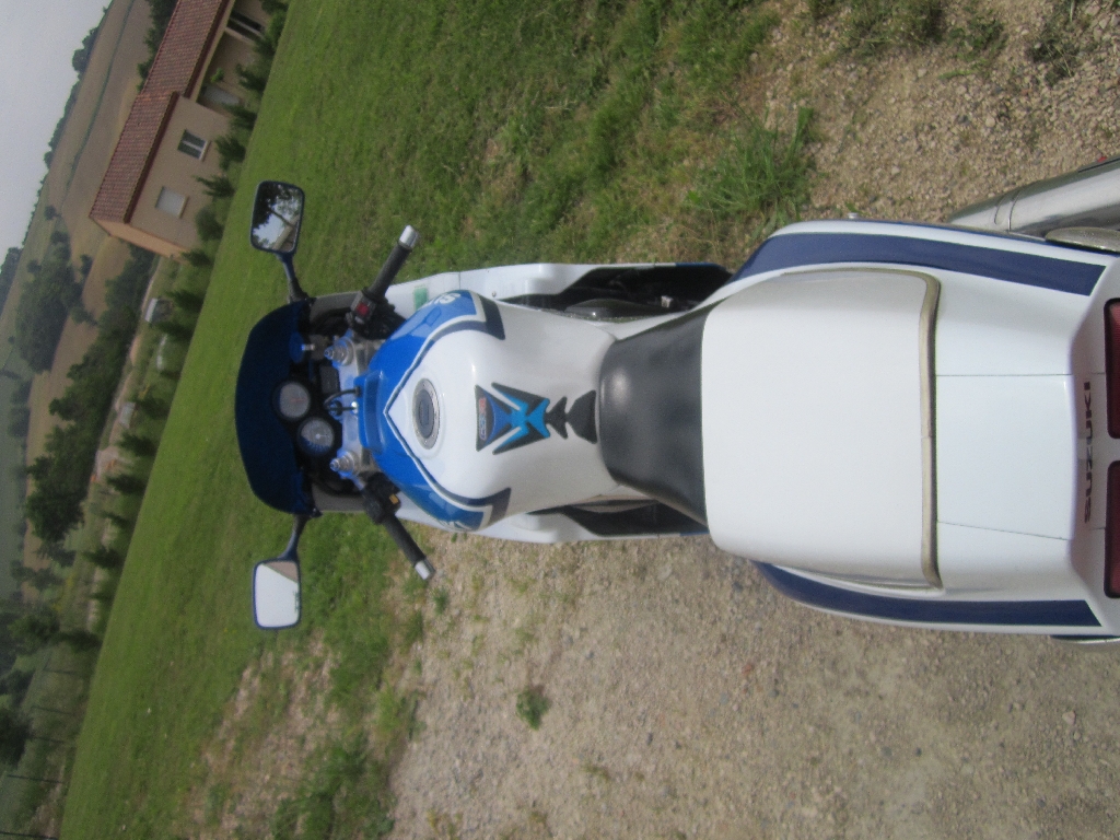 SUZUKI GSX-R 750  1991 photo 3