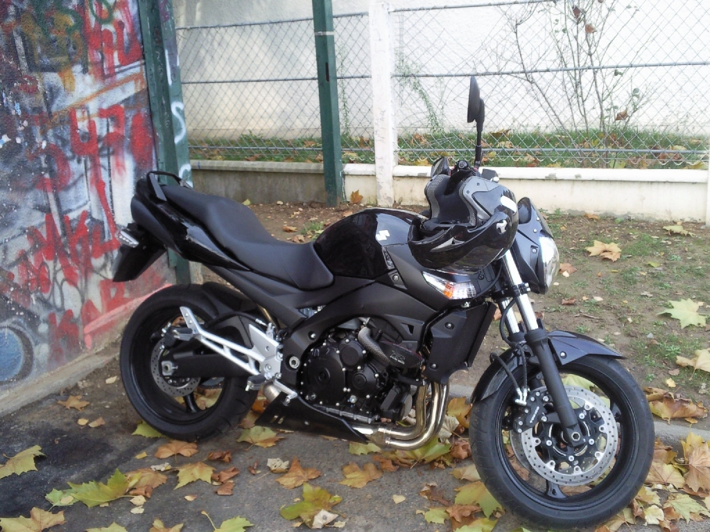 SUZUKI GSR 600  2009 photo 2