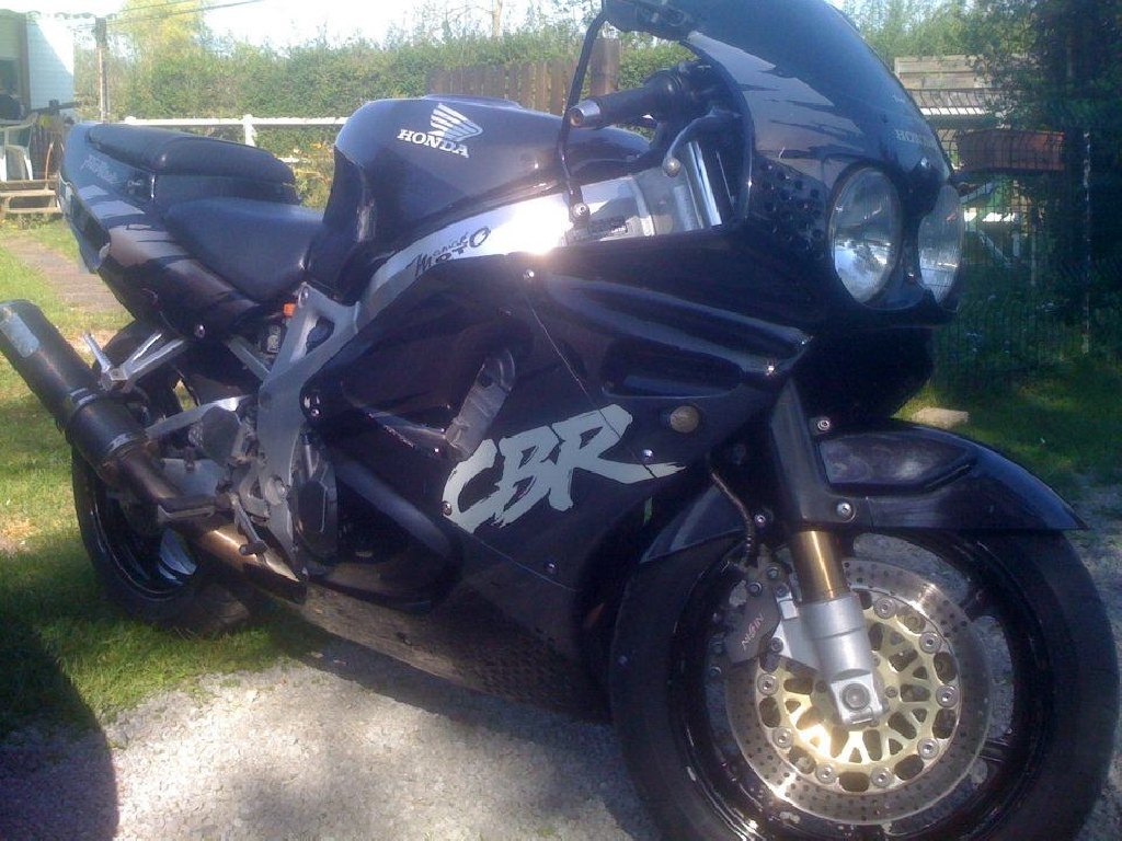 Moto HONDA CBR 900  occasion