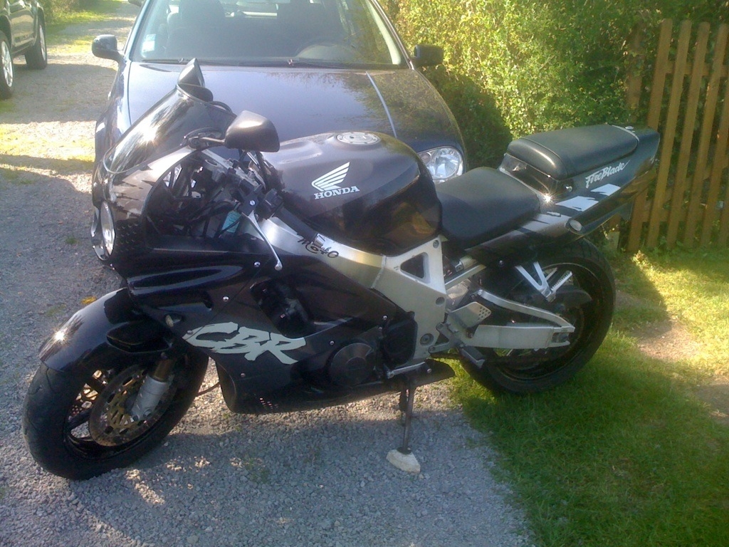 HONDA CBR 900  1992 photo 2