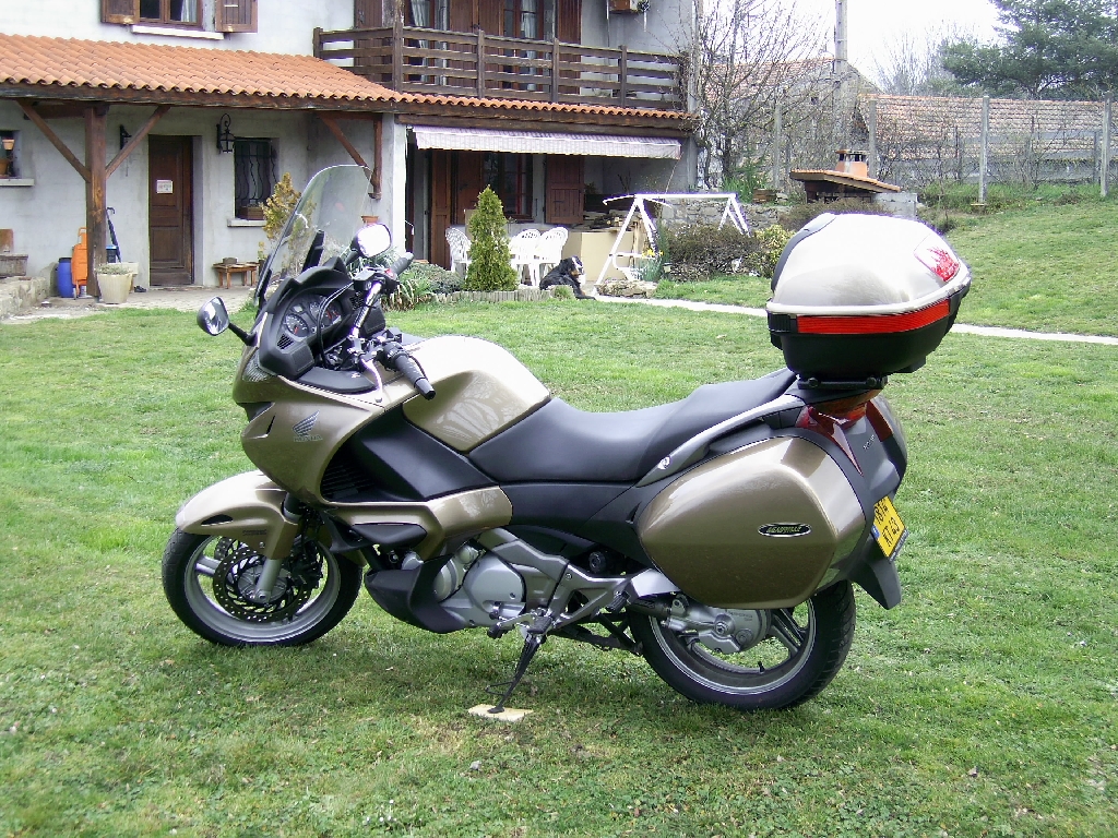 HONDA NT 700 Deauville  2006 photo 3