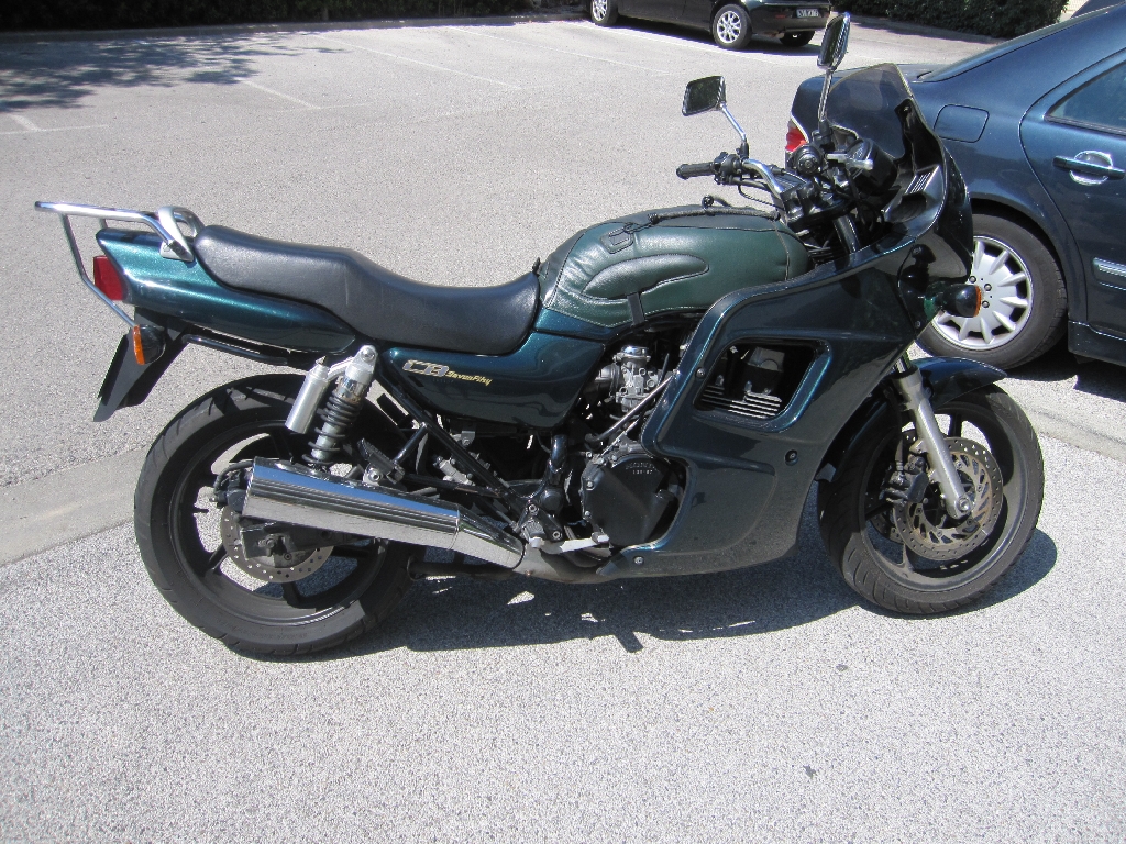 HONDA CB 750 Four  1997 photo 2