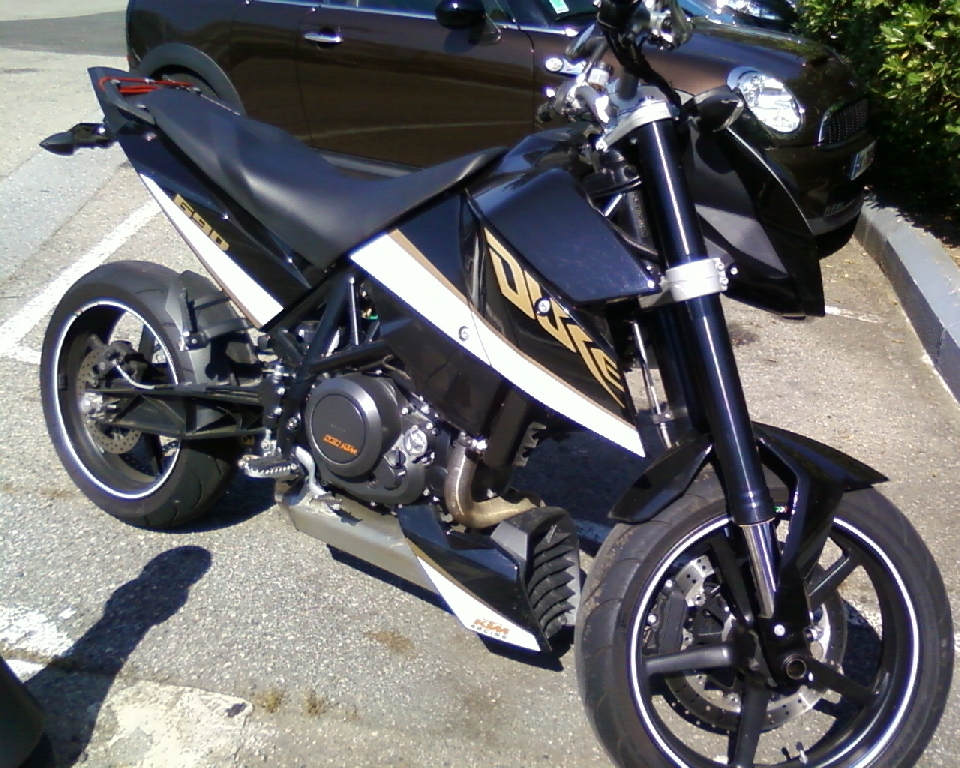 Moto KTM 690 Duke  occasion