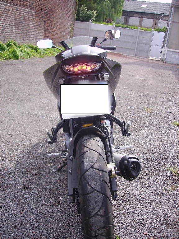 YAMAHA YZF-R125  2010 photo 2