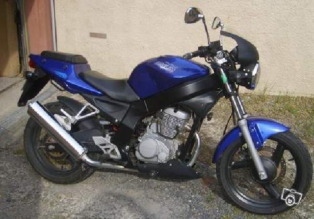 DAELIM Roadwin  2006 photo 2