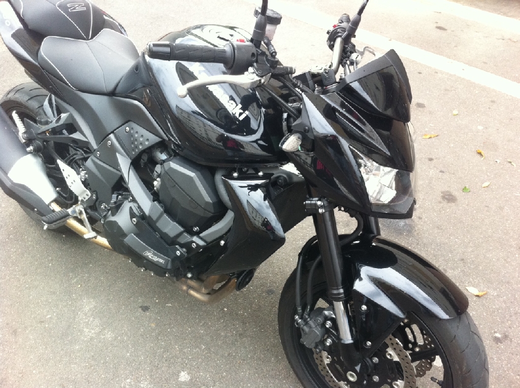 Moto KAWASAKI Z 750 full black occasion