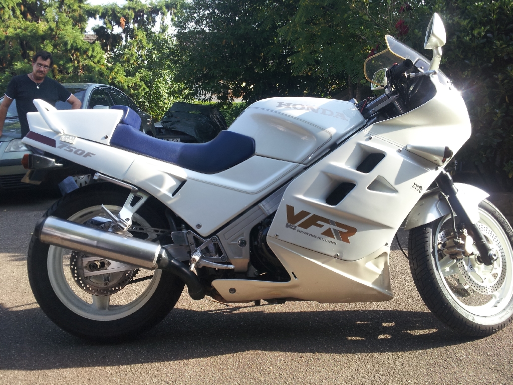 Moto HONDA VFR 750  occasion