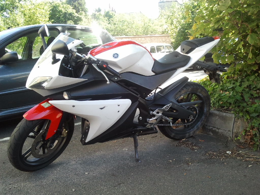 YAMAHA YZF-R125  2008 photo 2