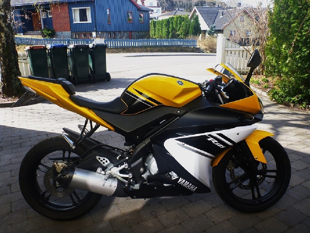 Moto YAMAHA YZF-R125  occasion