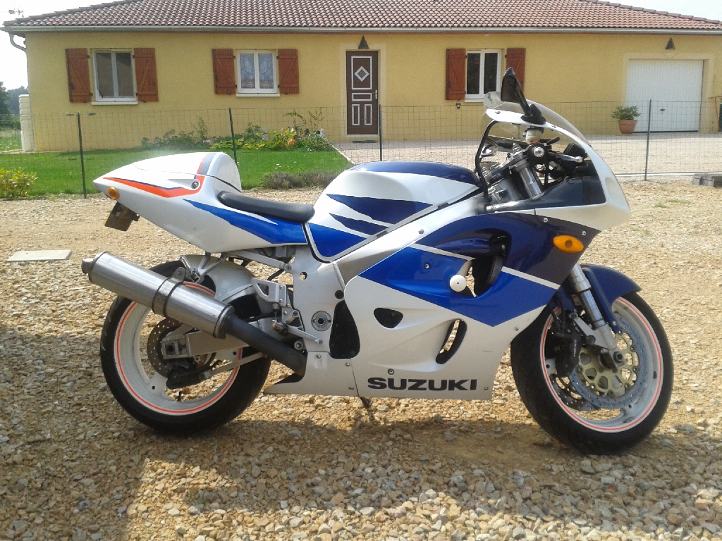 Moto SUZUKI GSX-R 750 SRAD occasion