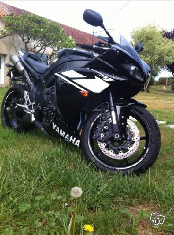 Moto YAMAHA YZF-R1  occasion