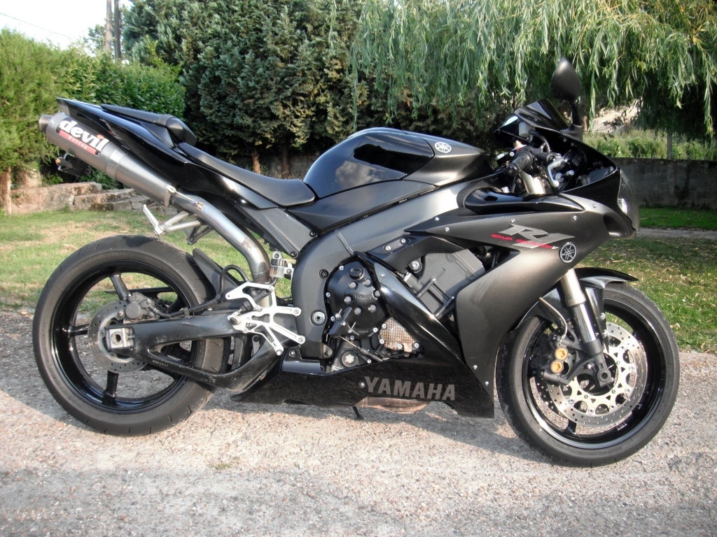 Moto YAMAHA YZF-R1  occasion