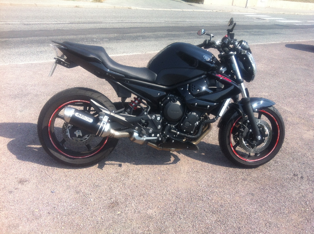 YAMAHA XJ6 N SP 2011 photo 2