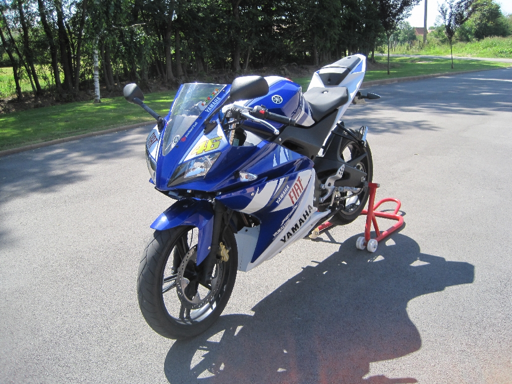 Moto YAMAHA YZF-R125 REPLICA occasion