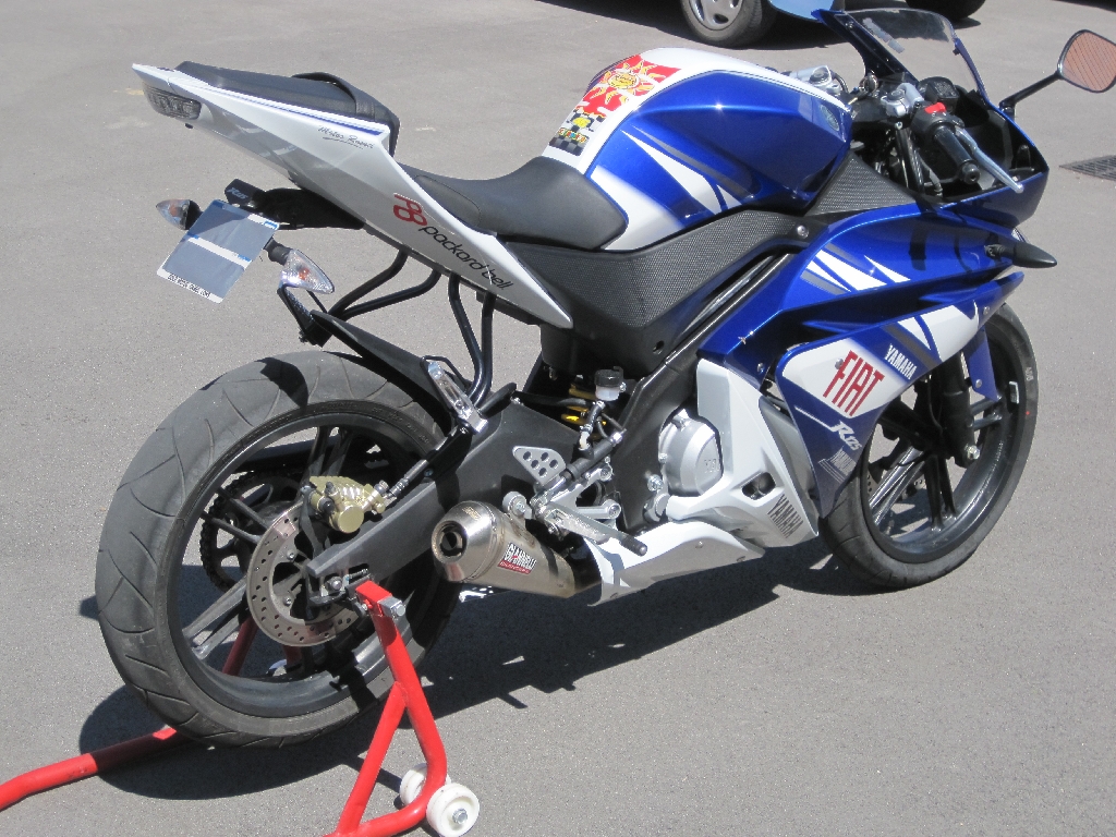 YAMAHA YZF-R125 REPLICA 2010 photo 3