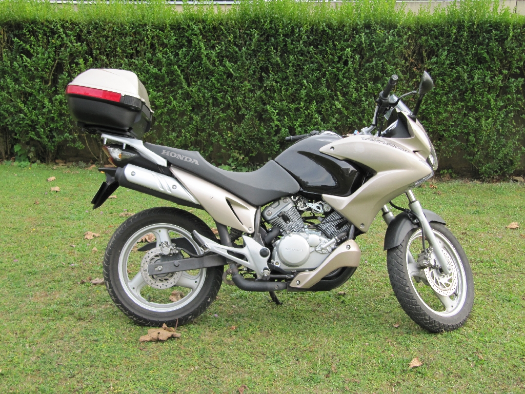 Moto HONDA XL 125 Varadero Deluxe occasion