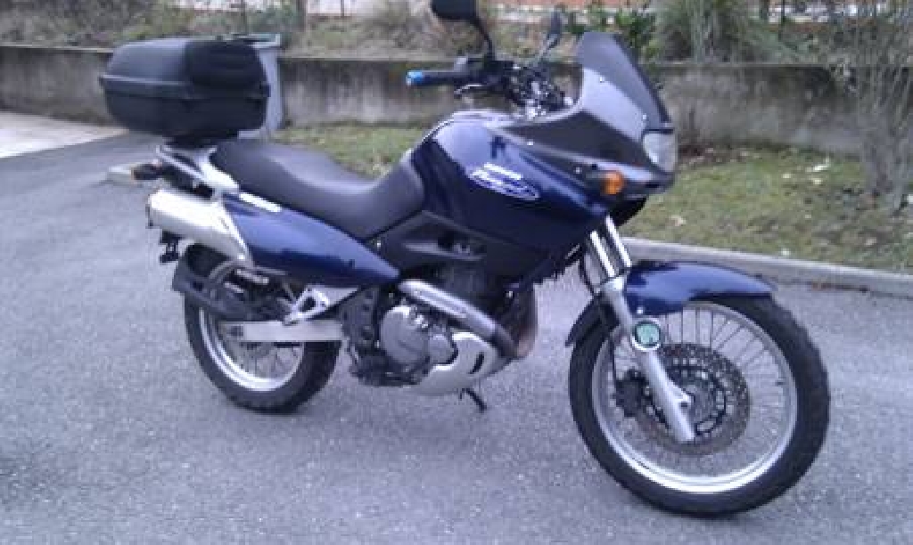 Moto SUZUKI XF 650 Freewind  occasion