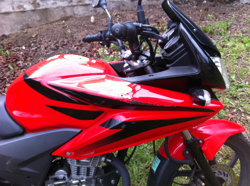 HONDA CBF 125  2010 photo 2