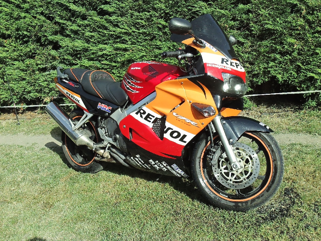 Moto HONDA VFR 800  occasion