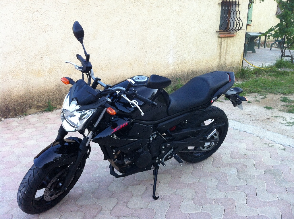 Moto YAMAHA XJ6 N  occasion