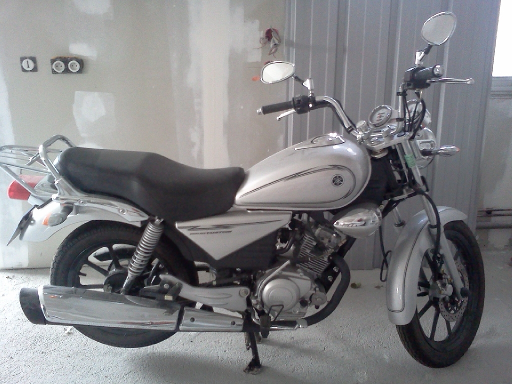 Moto YAMAHA YBR 125 CUSTOM  occasion